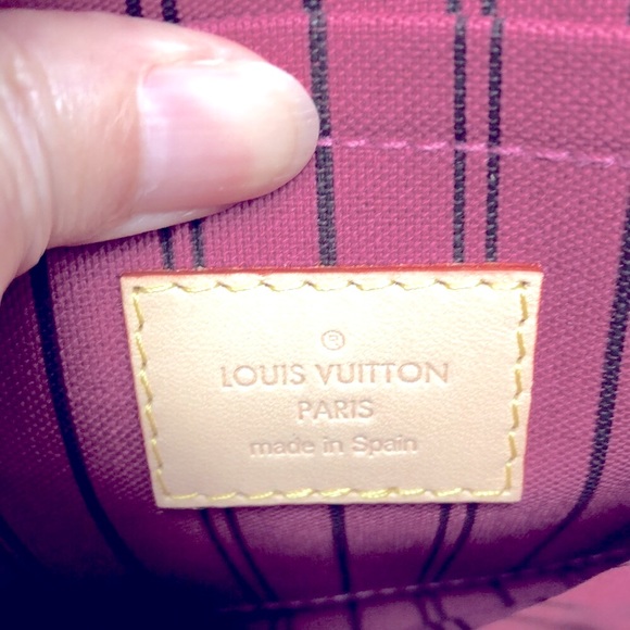 PINK 🌸🌸 NEW 🌸🌸 Louis VuittonPochette Wristlet - Picture 9 of 15